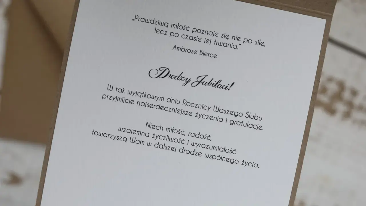 Życzenia na 10 rocznicę ślubu: "Niech miłość, radość, życzliwość i wyrozumiałość towarzyszą Wam w dalszej drodze wspólnego życia.